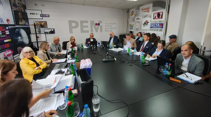 “REM je faktički otet, nismo ni glasali”: Četvoro članova Saveta demantuje da je doneta odluka protiv Nove i N1, traže povlačenje saopštenja