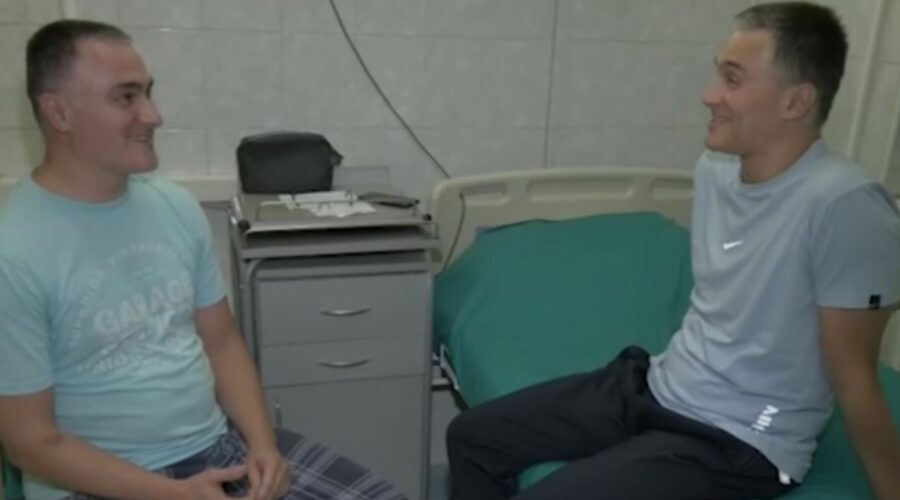 ROĐENI ZAJEDNO, POBEDILI ZAJEDNO: Ivan došao iz Nemačke u Niš da bratu blizancu donira bubreg i pruži mu priliku za novi život!