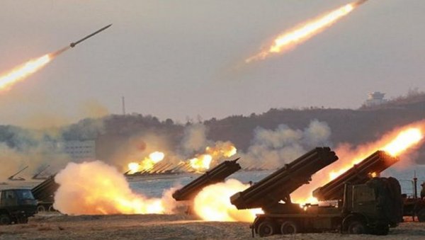 УНИШТЕНИ КОМАНДНИ ЦЕНТРИ: Руски Град сручио паклени огањ на положаје у Сумију (ВИДЕО) УНИШТЕНИ КОМАНДНИ ЦЕНТРИ: Руски Град сручио паклени огањ на положаје у Сумију (ВИДЕО)