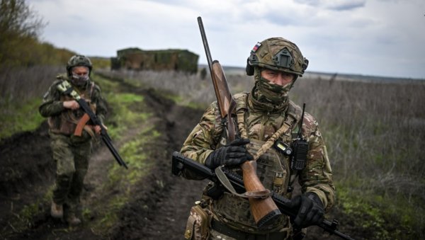 ПОБЕГАО ИЗ УКРАЈИНСКОГ ЗАРОБЉЕНИШТВА, ПА УБИО ПЕТОРИЦУ ВОЈНИКА: Потера за руским војником после крвавог напада ПОБЕГАО ИЗ УКРАЈИНСКОГ ЗАРОБЉЕНИШТВА, ПА УБИО ПЕТОРИЦУ ВОЈНИКА: Потера за руским војником после крвавог напада
