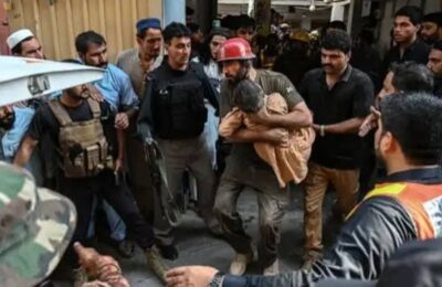 ŠKOLA SE SRUŠILA NA UČENIKE: U Pakistanu poginulo 28 dece i učiteljica, vlasnik škole uhapšen zbog tragedije!