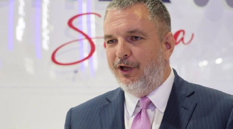 SRBI SA BLISKOG ISTOKA BESNI: “Zašto ste nas pozivali da se prijavimo ako nam ne date da glasamo!”