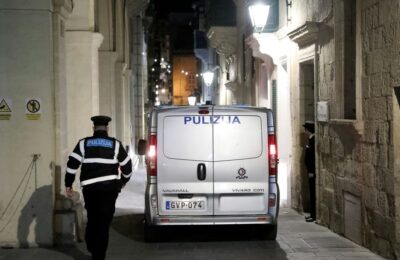 SRBIN PAO NA MALTI: Doživeo udes, pa mu u skrivenom delu motora našli pet vrsta droge!