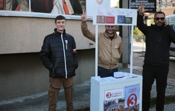 STUDENTI OTVORILI KANCELARIJU U BUJANOVCU: “Imamo kontrolore za sva biračka mesta! Trebaju nam volonteri za izborni dan!”