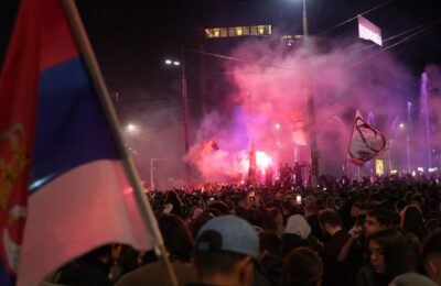 STUDENTI POZVALI GRAĐANE NA MIR: „Svako će za svoja dela odgovarati pred zakonom, vreme odgovornosti dolazi!“