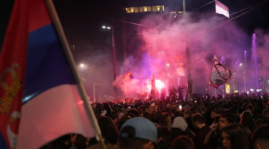 STUDENTI POZVALI GRAĐANE NA MIR: „Svako će za svoja dela odgovarati pred zakonom, vreme odgovornosti dolazi!“