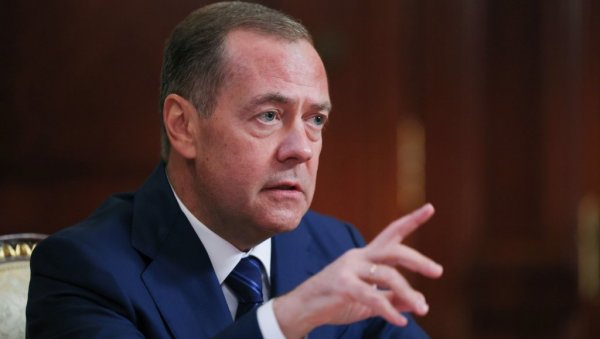 МЕДВЕДЕВ ОТКРИО ШТА ЧЕКА КИЈЕВ: Избезумљени пацови ће напасти једни друге