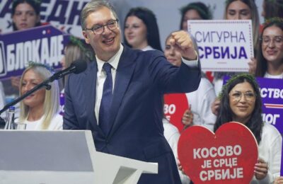Šatori, ruzmarin i Kosovo: Vučić i naprednjaci u Nišu uhvatili zalet za izbore