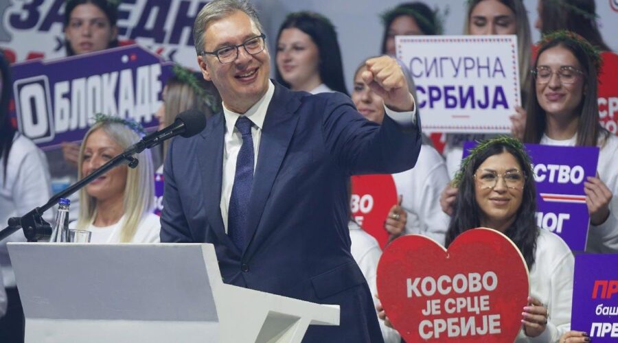 Šatori, ruzmarin i Kosovo: Vučić i naprednjaci u Nišu uhvatili zalet za izbore