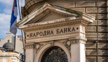 Srednji kurs dinara za evro u ponedeljak 117,4980 dinara