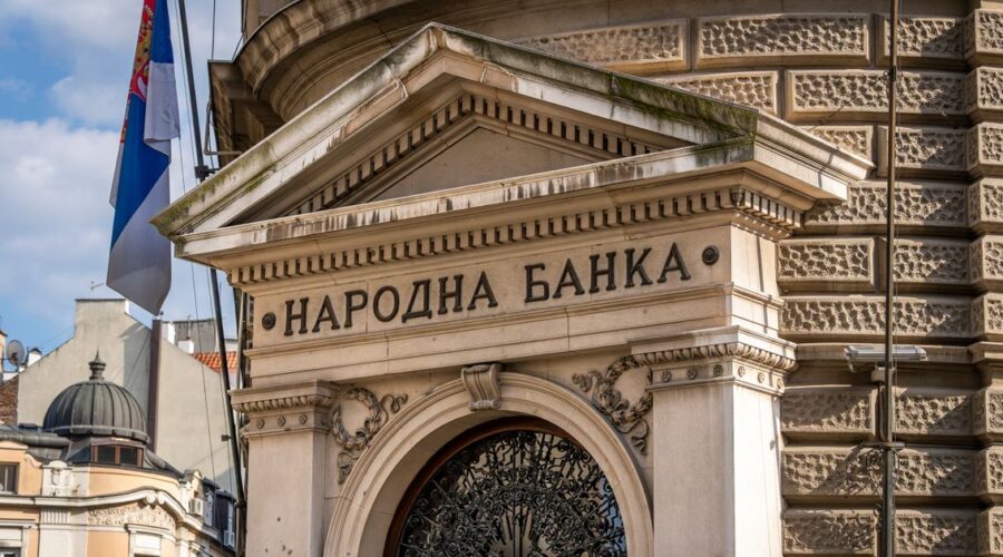 Srednji kurs dinara za evro u ponedeljak 117,4980 dinara