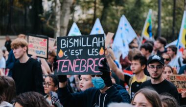 Studenti nastavljaju proteste u Francuskoj! Vlada ponudila nove mere, ali ključni zahtevi nisu ispunjeni
