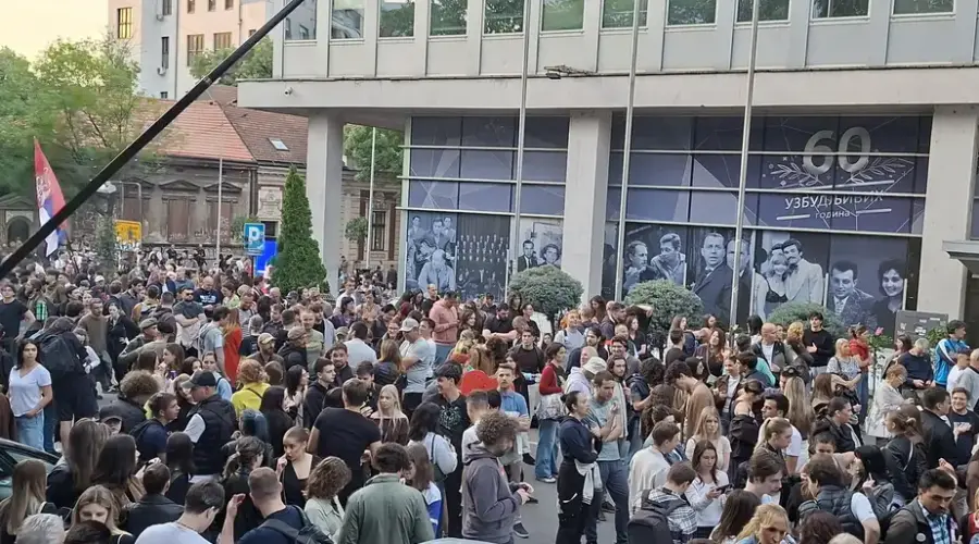 Studenti traže privremenu upravu na RTS-u
