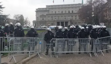 Studenti u blokadi: Policija pretresa objekte radi hapšenja studenata