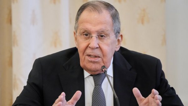 УПОЗОРЕЊЕ ЛАВРОВА СВЕТУ: Свака земља може постати жртва „обојених револуција“ које организује Запад УПОЗОРЕЊЕ ЛАВРОВА СВЕТУ: Свака земља може постати жртва „обојених револуција“ које организује Запад