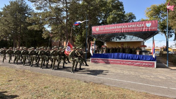 ЕЛИТНА 63. ПАДОБРАНСКА БРИГАДА ПРОСЛАВЉА СВОЈ ДАН: Свечаност на аеродрому у Нишу (ФОТО)
