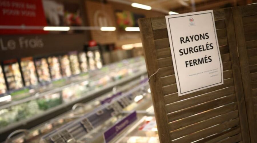 TEMPERATURA U FRIŽIDERIMA SKOČILA NA 50 STEPENI: Veliki sajbernapad napravio haos u supermarketima širom Francuske!