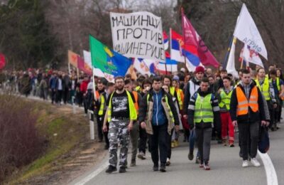 TRI KOLONE, MILIONI KORAKA I JEDAN CILJ: Studenti pešače ka Beogradu uoči velikog skupa 22. oktobra!