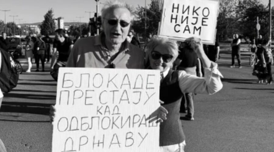 TUGA U NOVOM SADU: Preminuo profesor u penziji koji je od prvog dana bio uz studente na ulici, đaci mu pevali pod bolničkim prozorom! (VIDEO)
