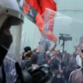 Tirana: 13 dan protesta, demonstranti se okupljaju ispred Ministarstva rada