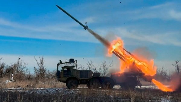 ПАКАО НА ЛИНИЈИ ФРОНТА! Спремна само трећина тенкова ВСУ: Т-64 спржени, Торнадо-С збрисао базу дронова ВСУ  (ВИДЕО)