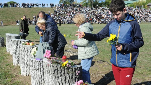 ЖРТВЕ УТКАНЕ У ВЕЧНОСТ: У Краљеву обележена 85. годишњица зверског фашистичког злочина