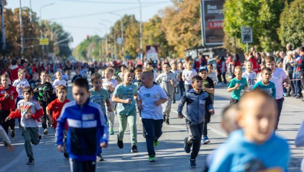 „ТРКА ЗА СРЕЋНИЈЕ ДЕТИЊСТВО“ У КИКИНДИ: У покрету за здравији живот и боље школе 4.000 учесника