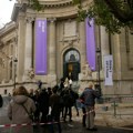 U pucnjavi kod Pariza jedna osoba preminula, nekoliko ranjenih; Makron sa predstavnicima srednjih škola o protestima