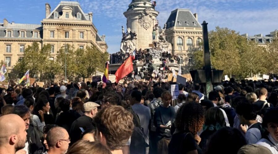 UČENICI PONOVO NA ULICAMA: Neredi posle mirnih demonstracija