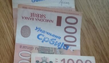 “UJEDINJENA SRBIJA” IZ BANKOMATA: U Novom Sadu bankomat izbacio novčanice sa izbornim sloganom SNS!