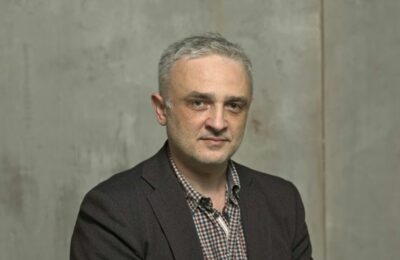 UREDNIK NOVE ZA SERBIAN TIMES: „Voziću dostavu i raditi u bravarskoj radionici, ali svoju decu i savest neću izdati!“