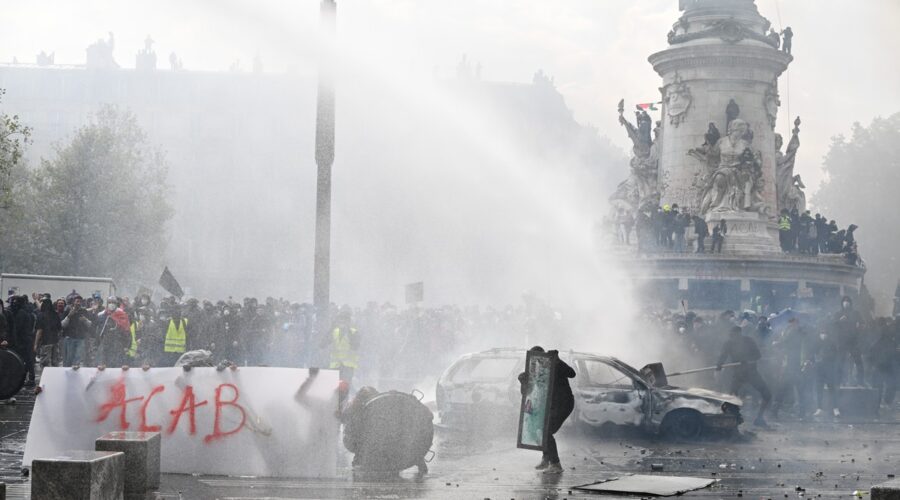 Udarac za vlast: Upravni sud Francuske ukinuo zabranu demonstracija u Parizu