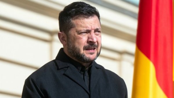 ЗЕЛЕНСКИ ОПЕТ ЗАКУКАО: Тврди да је Кијев обуставио нападе на рафинерије, а да је Украјина опет била мета