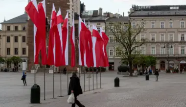 VIDEO Haos u Ustavnom sudu Poljske, predsednik Navrocki se hitno vraća u Varšavu