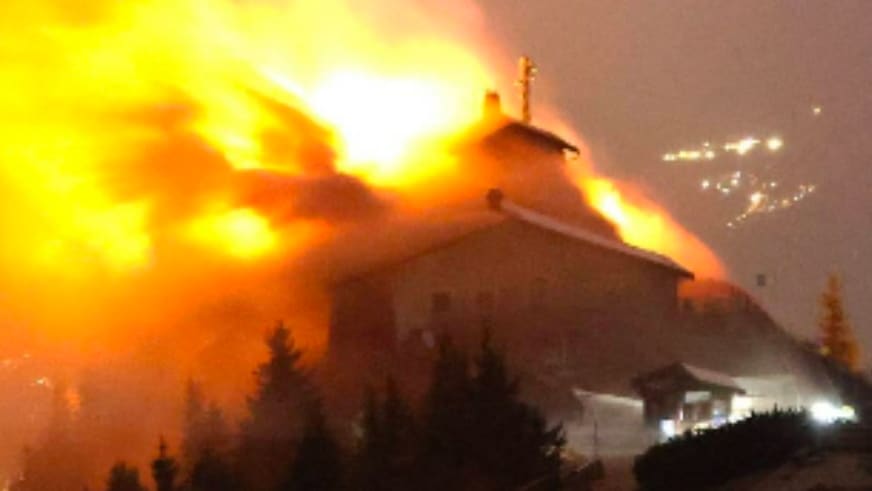 Veliki požar iznad Berhtesgadena: Gorelo nekadašnje Hitlerovo zdanje | Srpska dijaspora