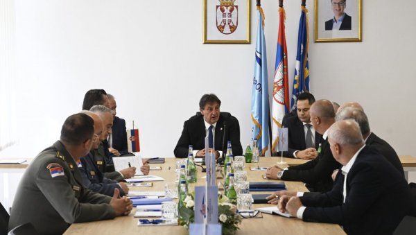 ГАШИЋ ПОСЕТИО ПРИБОЈ: Војска Србије и „ФАП корпорација“ важни за даљи развој Златиборског округа