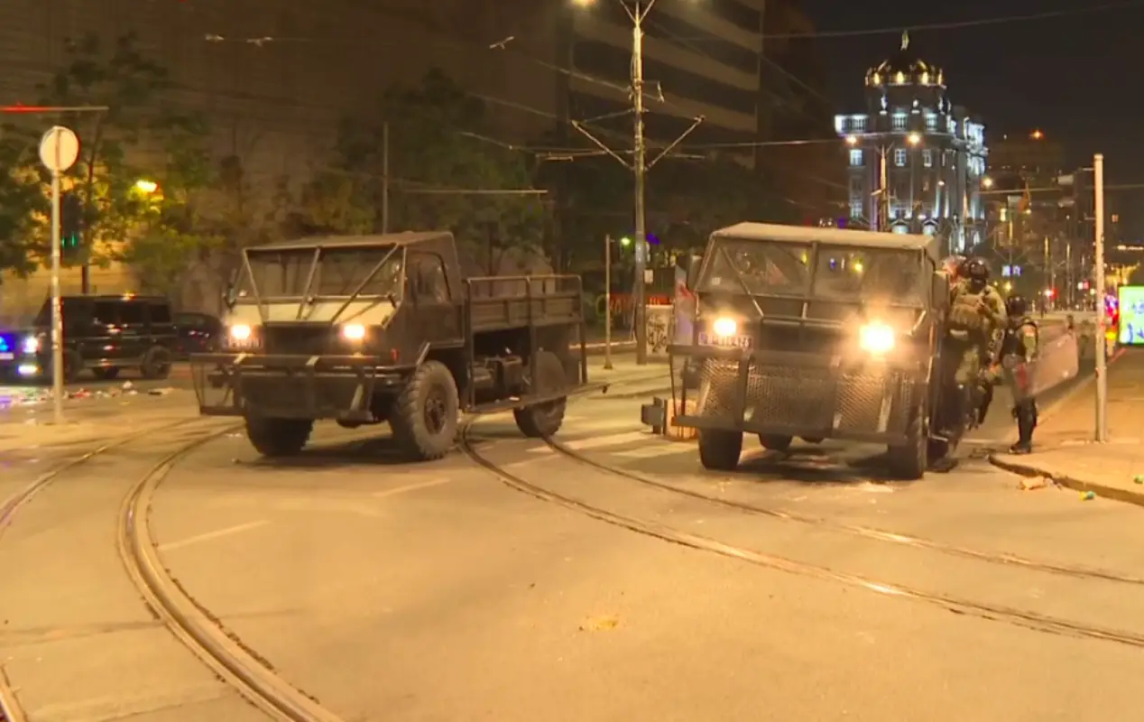 vozila-zandarmerije-za-razbijanje-demonstracija-vidjena-u-centru-beograda vozila-zandarmerije-za-razbijanje-demonstracija-vidjena-u-centru-beograda