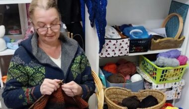 ZAMENILA BELI MANTIL PLETIVOM: Novosađanka Ružica već deset godina uspešno čuva stare zanate!