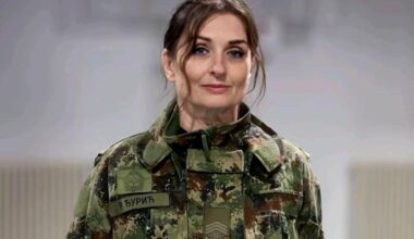 ŽENA KOJA NE ZNA ZA STRAH: Pripadnica 63. padobranske brigade oborila državni rekord skokom sa 9.205 metara!