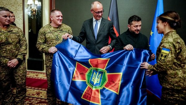 КИЈЕВ ТРАЖИ НОВЕ МИЛИЈАРДЕ, А СТАРЕ НЕ РАЧУНА: Бивши пољски премијер поручио – Прво положите рачуне! КИЈЕВ ТРАЖИ НОВЕ МИЛИЈАРДЕ, А СТАРЕ НЕ РАЧУНА: Бивши пољски премијер поручио – Прво положите рачуне!