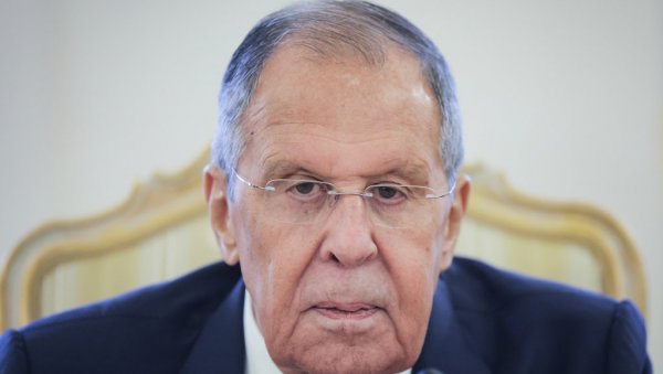 ЛАВРОВ НЕМИЛОСРДАН: Зеленски не заслужује паузу на бојном пољу ЛАВРОВ НЕМИЛОСРДАН: Зеленски не заслужује паузу на бојном пољу
