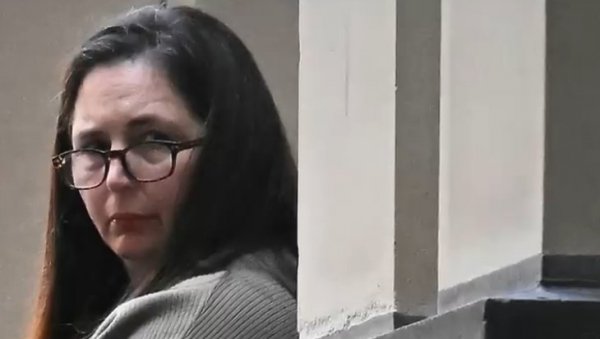 ОСУЂЕНА НА ДОЖИВОТНУ РОБИЈУ: Жена (52) смртоносним ручком убила породицу бившег мужа (ФОТО) ОСУЂЕНА НА ДОЖИВОТНУ РОБИЈУ: Жена (52) смртоносним ручком убила породицу бившег мужа (ФОТО)