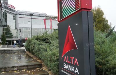 „OČUVANJE FINANSIJSKE STABILNOSTI JE NA PRVOM MESTU“: Studenti u blokadi se oglasili nakon oduzimanja licence Alta banci!