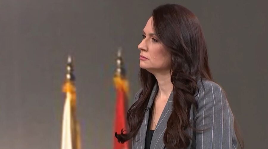 „RADNICI JAVNOG MEDIJSKOG SERVISA JE NISU BIRALI“: Deo zaposlenih RTS-a se izvinio zbog spornih izjava urednice informativnog programa! (VIDEO)