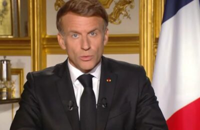 „SVI OSEĆAMO BES I SRAMOTU“: Makron odbio ostavku ministra policije nakon što je 30.000 pljačkaša zapalilo Francusku!