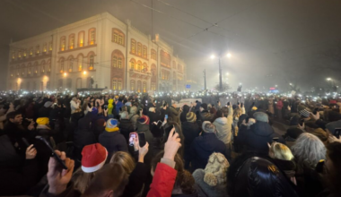 „VREME ODGOVORNOSTI JE KONAČNO DOŠLO“: Studenti danas poslednji put održavaju 16 minuta tišine ispred Pravnog fakulteta!