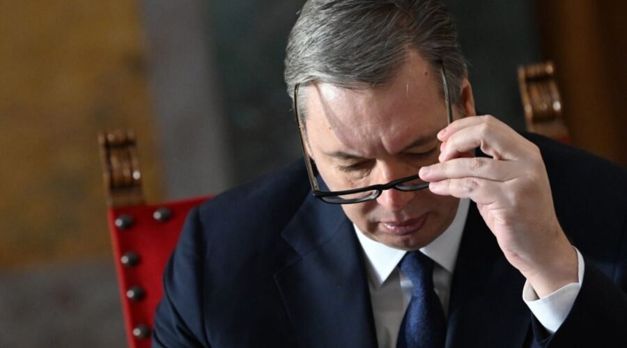 „VUČIĆ JE PREUZEO I SUDSKU VLAST“: Sudije i tužioci „Odbrane struke“ – Njegova pomilovanja doneta mimo zakonske procedure!