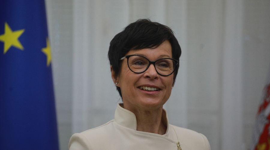 „ZA SRBIJU MOŽE DA POČNE NOVO POGLAVLJE“: Marta Kos čestitala Studentskoj listi na izbornoj pobedi!
