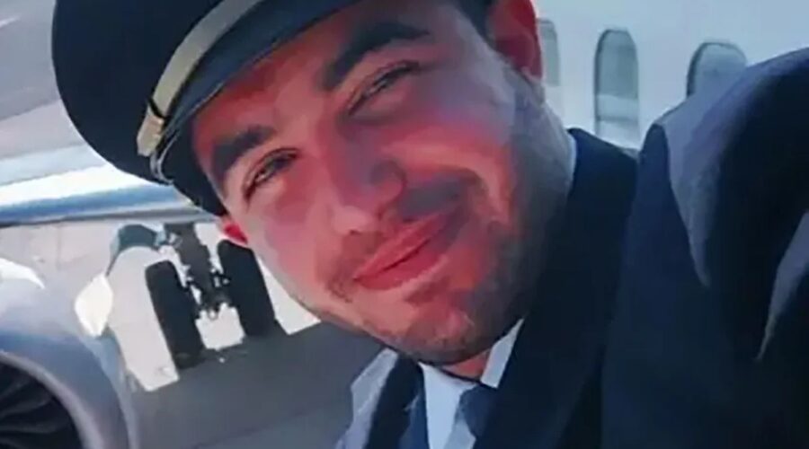 „ŽENE TREBA GAZITI, MORATE PREVENTIVNO DA IH OŠAMARITE“: Jezive poruke kopilota koji je izbo kapetana i pokušao da sruši avion!